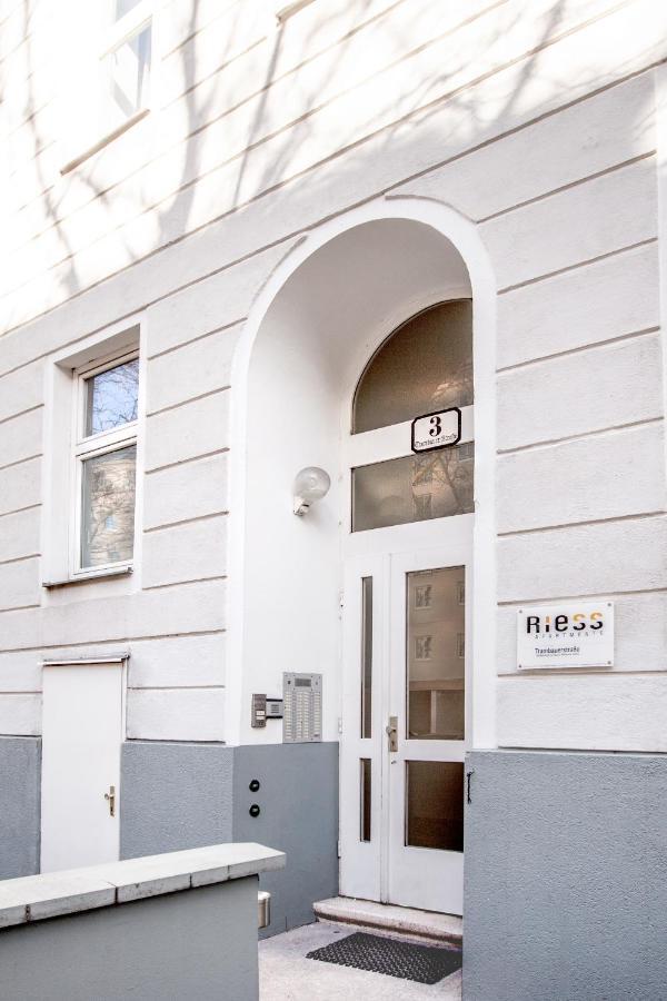 Riess Apartments Trambauerstrasse | Contactless Check-In Vienna Esterno foto